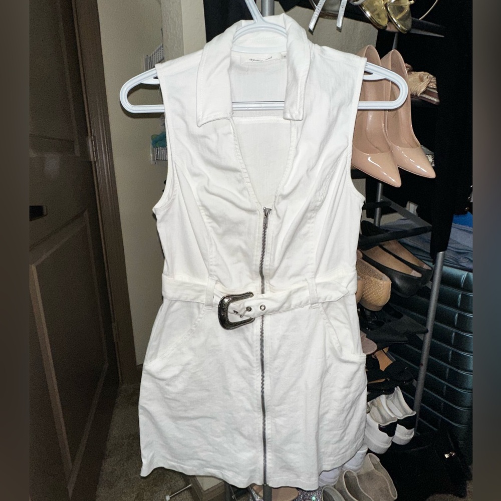 White Sleeveless Belted Dress